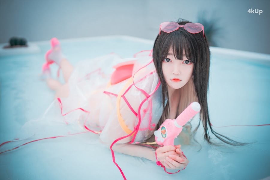 DJAWA Photo – Aram – Poolside Summer