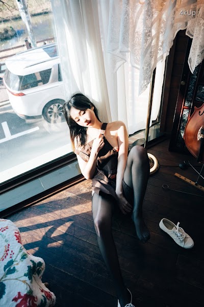 [Loozy] Bambi (밤비) Cafe Alba