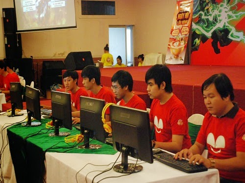 2 doi thi tho tranh qua hap dan tai Can Tho (1).JPG