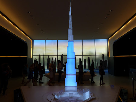 5. Intrare Burj Khalifa.JPG