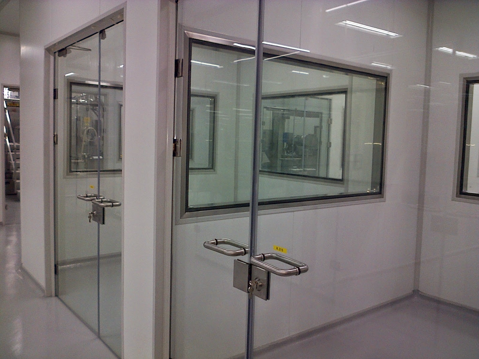 HARGA KUSEN ALUMINIUM DAN KACA Cileungsi Frameles kaca HARGA KUSEN ALUMINIUM DAN KACA Cileungsi Frameles kaca