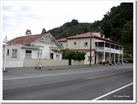Whangamomona pub and post office building.