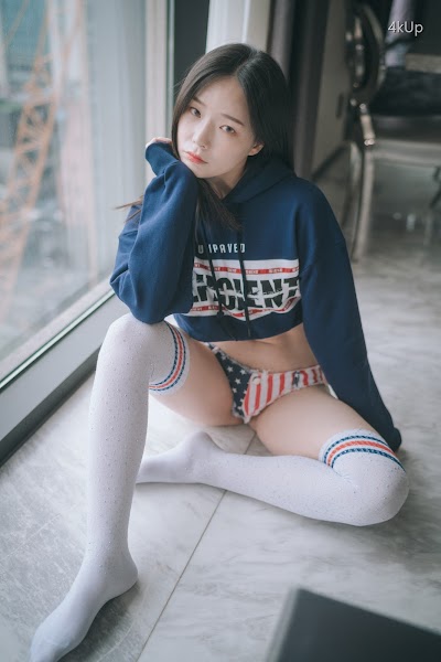 DJAWA Photo – Pia (피아) The Stars and Stripes