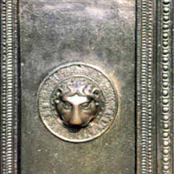 07 - Casetón de la puerta de acceso a la Capilla Palatina de Aquisgran