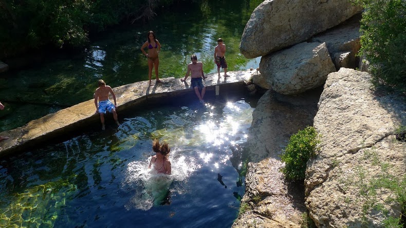 jacobs-well-11