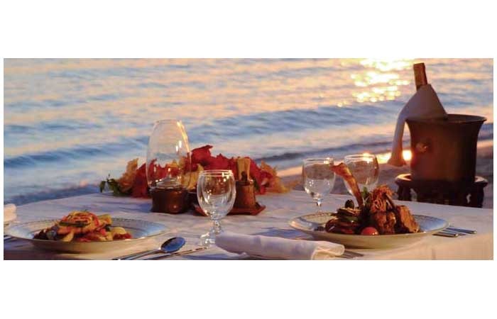 [Royal-Island-Resort-Spa-Dining-by-the-sea%255B3%255D.jpg]
