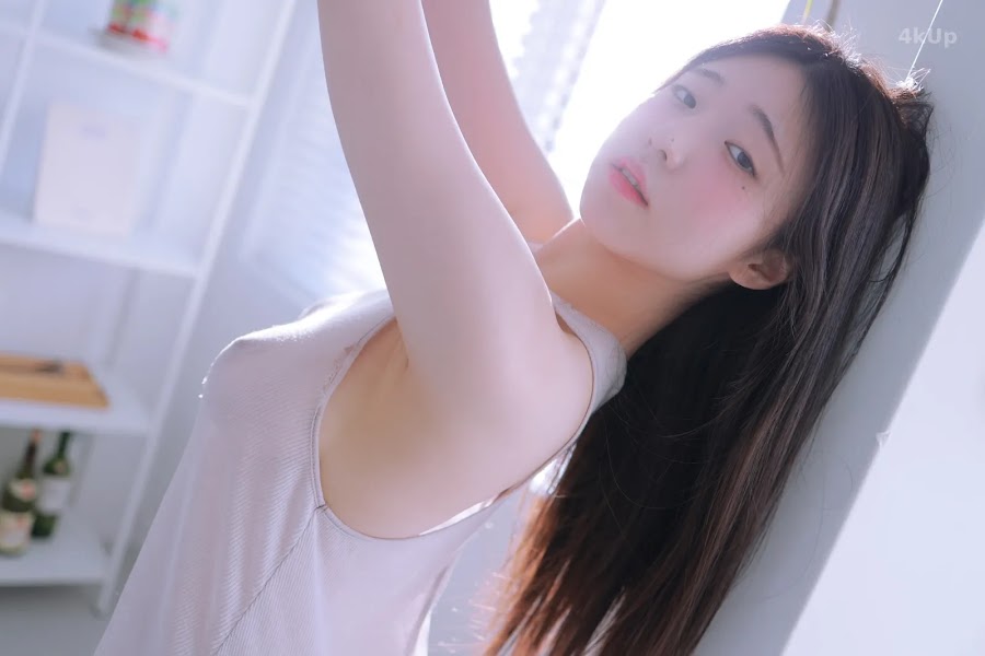 Yeon Woo (연우) See Through