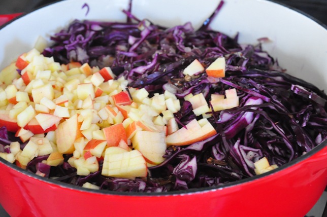 red_cabbage_in_pot