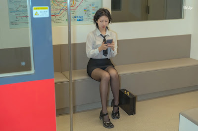 Coser@Xia Xiao Qiu Qiu Qiu (夏小秋秋秋) No.077 奶桃 电车
