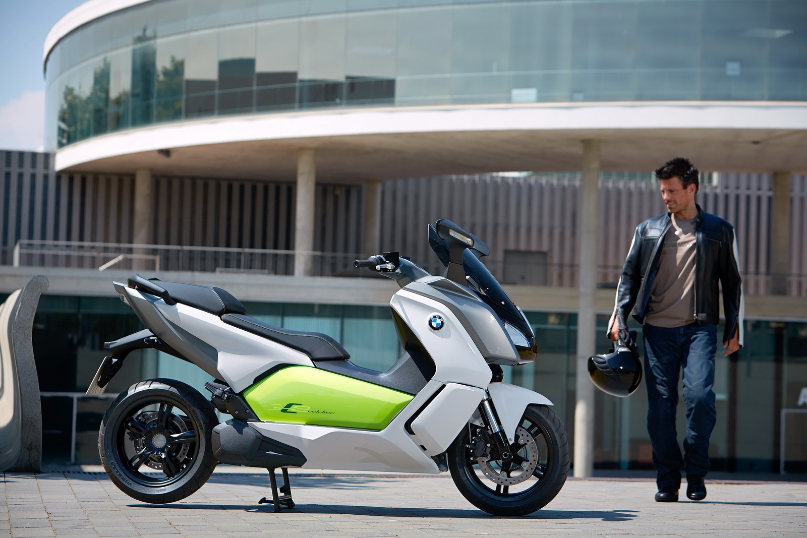 [BMW-Electric-Scooter-41%255B2%255D.jpg]