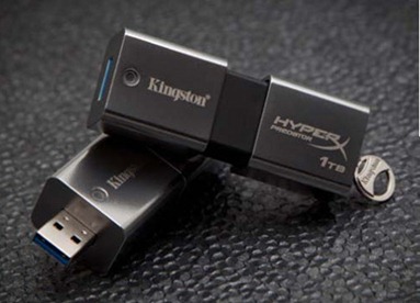 Kingston-DataTraveler-HyperX-Predator-3.0-USB-Flash-Drive