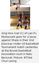 Jong How Kiat (C) of Lian Fu Restaurant goes for a layup against Sharp in their 2nd Easyway Under-19 Basketball Tournament match yesterday at the Brunei Basketball Association court in Batu Bersurat. Picture: BT/Yee Chun Leong 