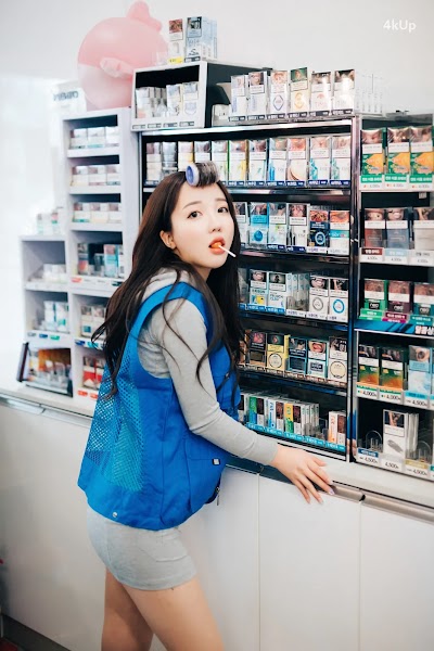 [Loozy] Son Ye-Eun (손예은) CS Part Timer