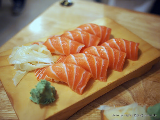 食記】台北家福壽司屋-壽司.生魚片.握壽司@大安捷運MRT忠孝復興: 料多 