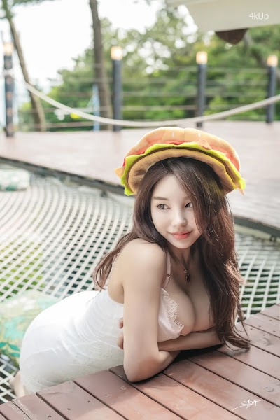 SAINT Photolife – Zzyuri (쮸리) Jezzyuri