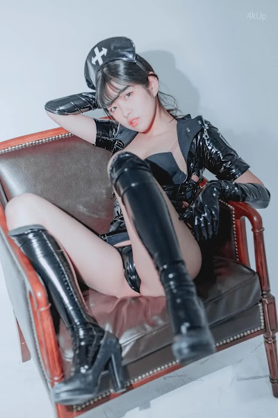 Sonson (손손) Dark Maid
