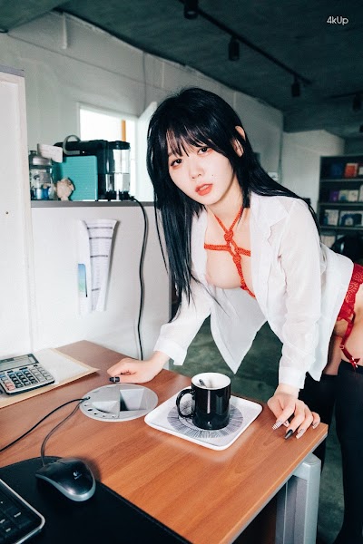 [Loozy] Zia (지아) – Office slave Part1