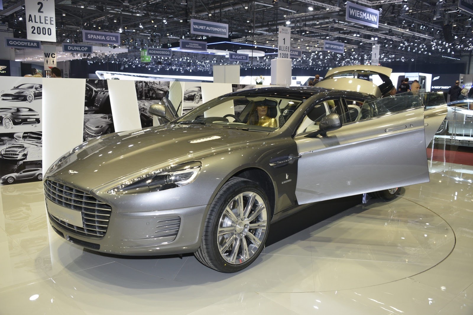 [2013-Bertone-AM-Jet-Concepts-3%255B3%255D.jpg]