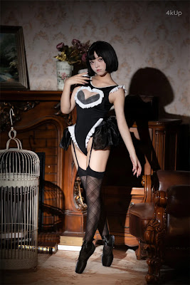 Coser@花铃 马戏团芭蕾 吊带袜高叉