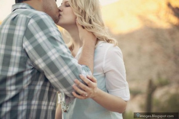 [Kissing-blonde-couple-smooching-hug-cute%255B4%255D.jpg]