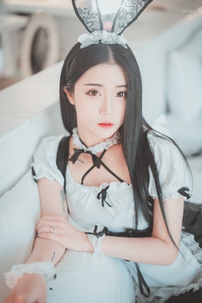 DJAWA Photo – Bomi (보미) – “Bomistry #2”