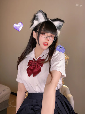Coser@九言 猫耳娘的裙底