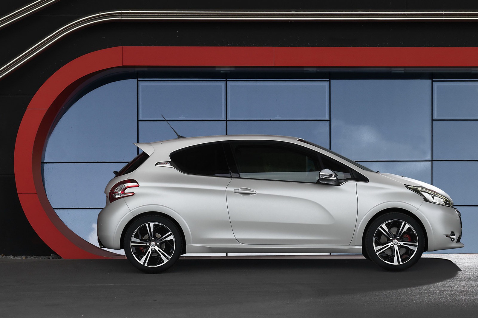 [2013-Peugeot-208-GTi-18%255B2%255D.jpg]