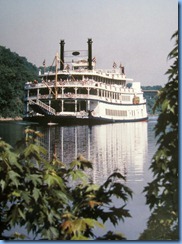 9389 Nashville, Tennessee - General Jackson Showboat Dinner Cruise