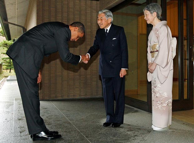 [Obama_bowing_in_Tokyo%255B4%255D.jpg]