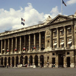 24 - Le Vau y Perrault - Fachada del Louvre
