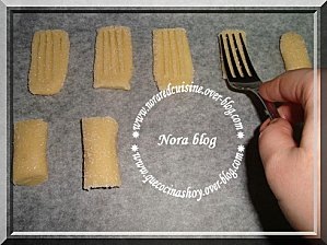 [biscuits-au-fleur-d-oranger5%255B2%255D.jpg]