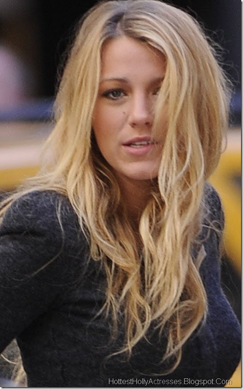 blake-lively-hot-on-street-1