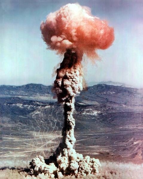 [nuclear_explosions_05%255B4%255D%255B5%255D.jpg]