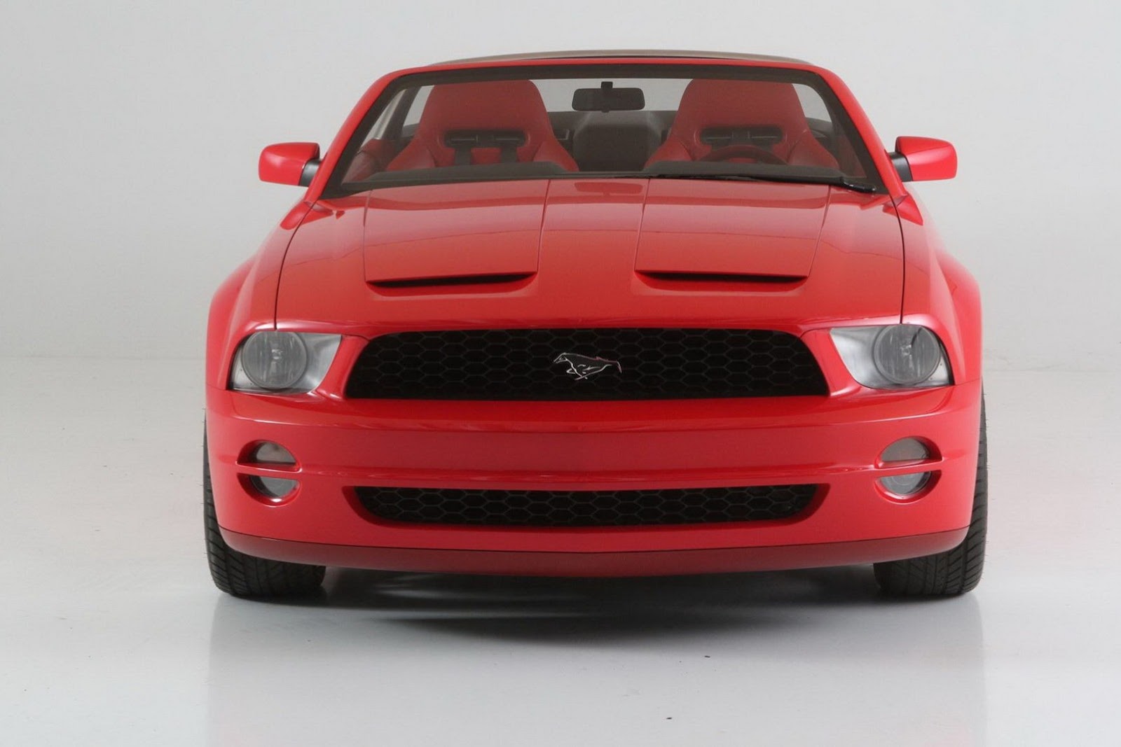 [2004-Ford-Mustang-GT-Convertible-Concept-1%255B5%255D.jpg]