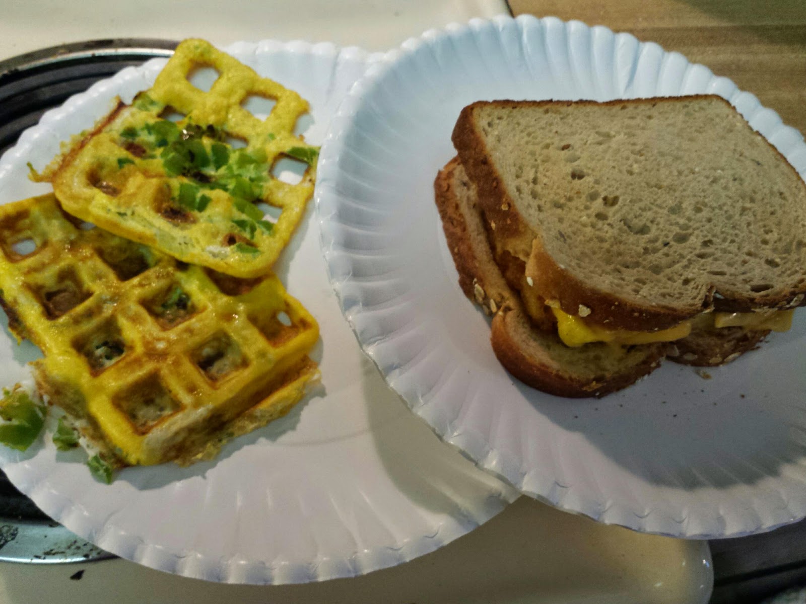 [No]BS Cooking! Homemade waffleiron breakfast sandwiches!