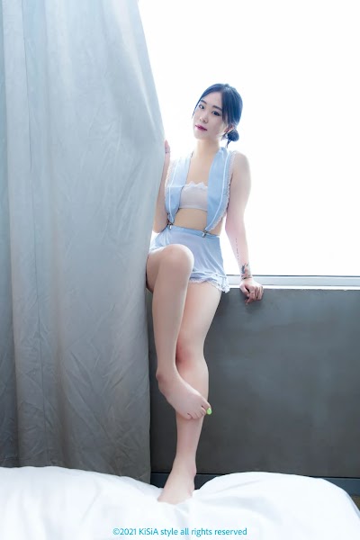 [KiSiA] Bora ft. Hotel Vacation