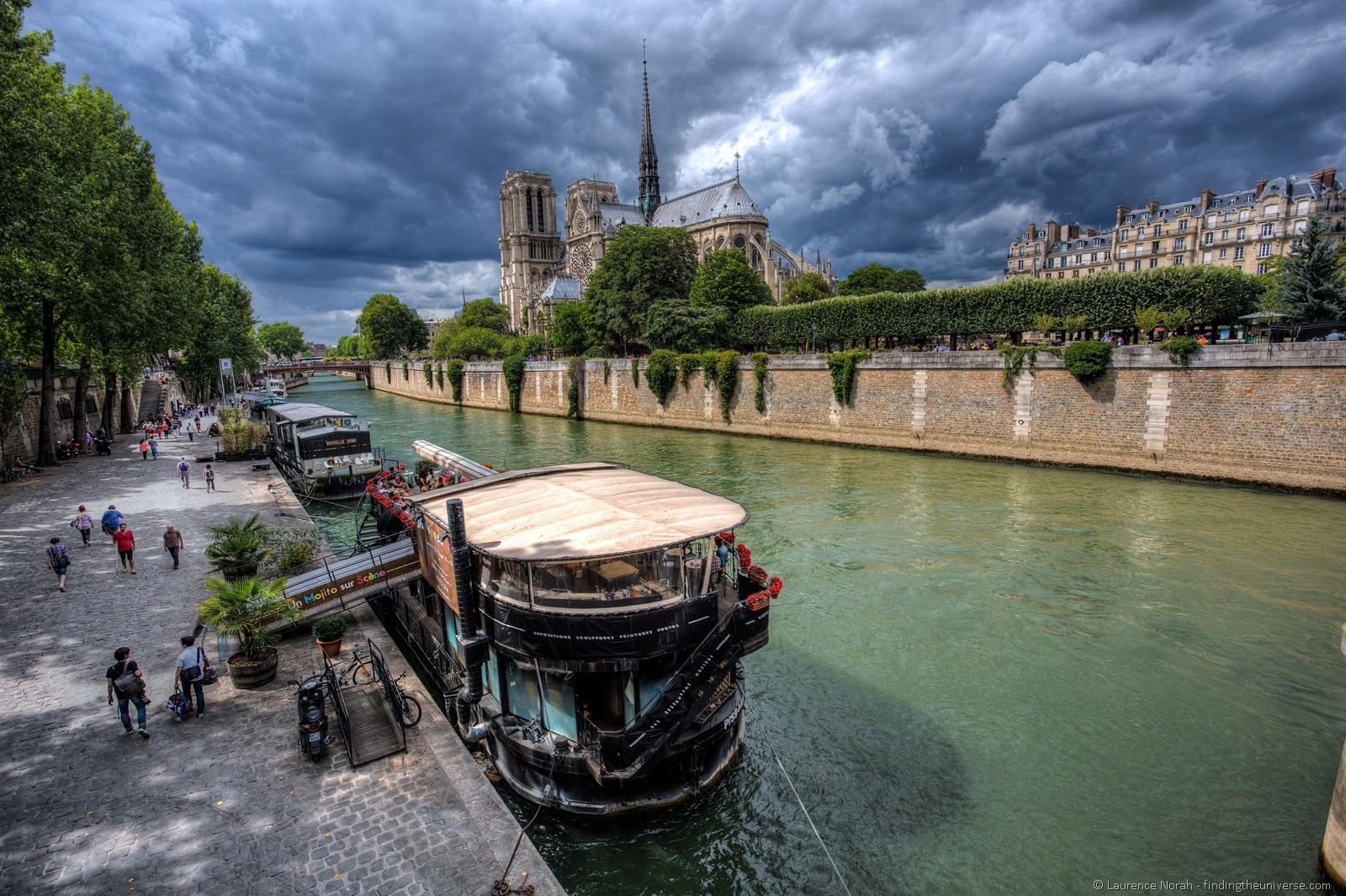 [Paris-Notre-Dame-and-Seine3.jpg]
