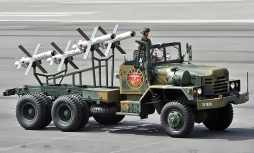 В Южной Кореи прошел масштабный военный парад