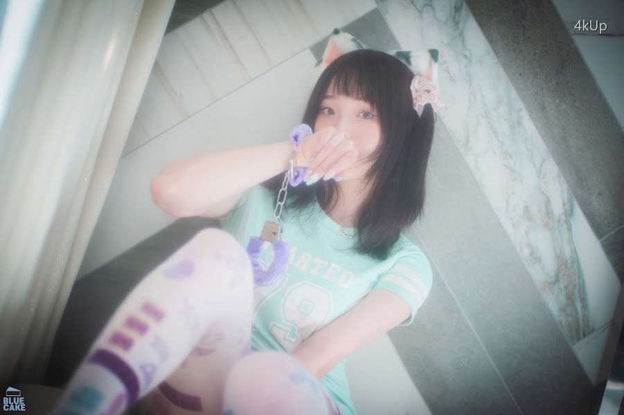 [BLUECAKE] Bambi (밤비) Naughty Cats Pink & Mint RED