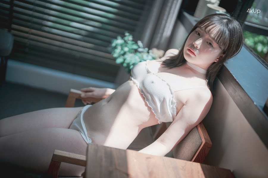 DJAWA Photo – Pia (피아) Cozy White