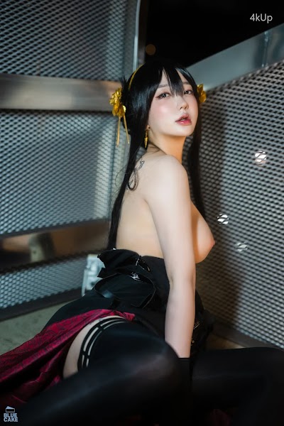 [BLUECAKE] Son Ye-Eun (손예은) Black Rose RED+