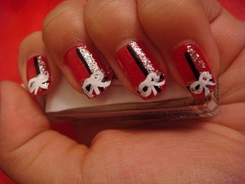 Christmas Present Bow Nails