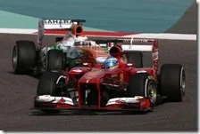 Alonso precede una Force India nel gran premio del Bahrain 2013