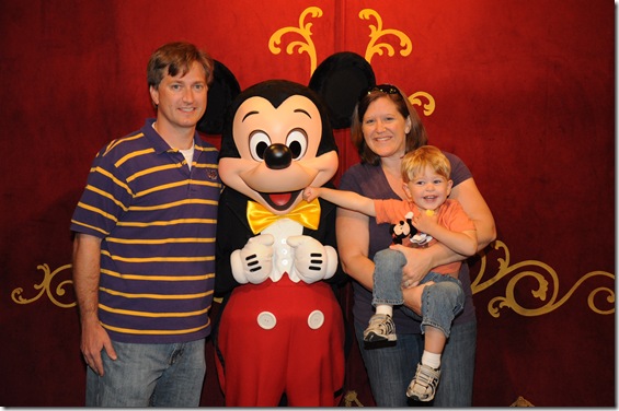 2012-11  Family & Mickey  41687690268