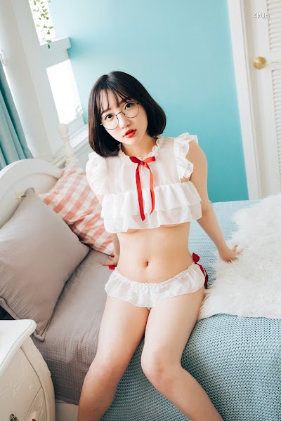[Loozy] The Queen is Back – Son Ye-Eun (손예은)