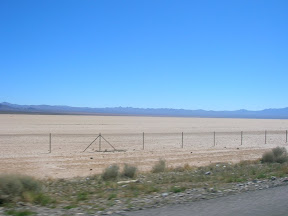 049 - Desierto entre California y Nevada.JPG