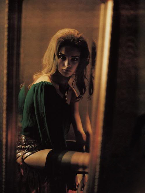 [vogue-uk-october-2002-through-a-glass-darkly-natalia-vodianova-paolo-roversi-3%255B5%255D.jpg]