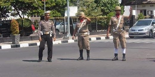 [polisi%2520jadul%255B4%255D.jpg]