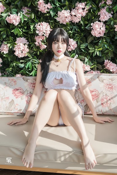 SAINT Photolife – Yuna & BLOOM Vol.01
