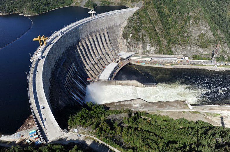 Sayano–Shushenskaya-Dam-2